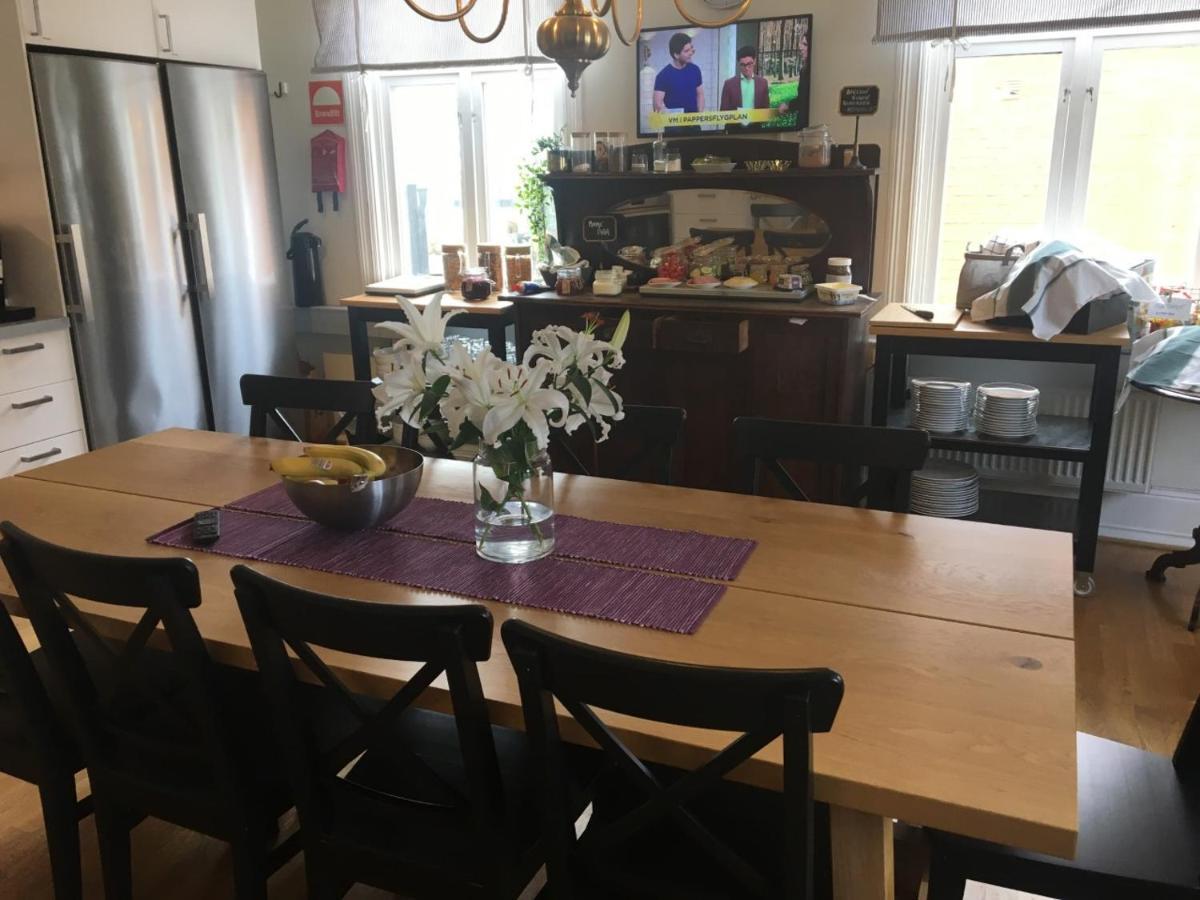 Jaernvaegshotellet B&B Skara Εξωτερικό φωτογραφία