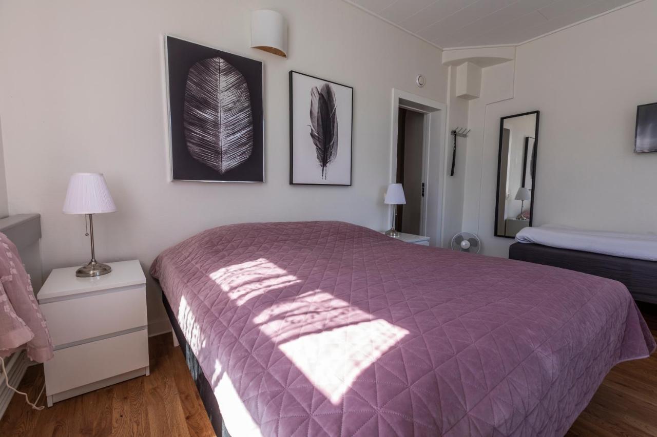Jaernvaegshotellet B&B Skara Εξωτερικό φωτογραφία